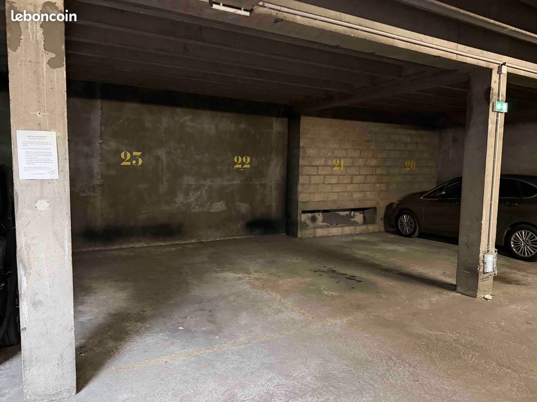 Parking 11 m² · à Paris · 11 m² · 31 000 €