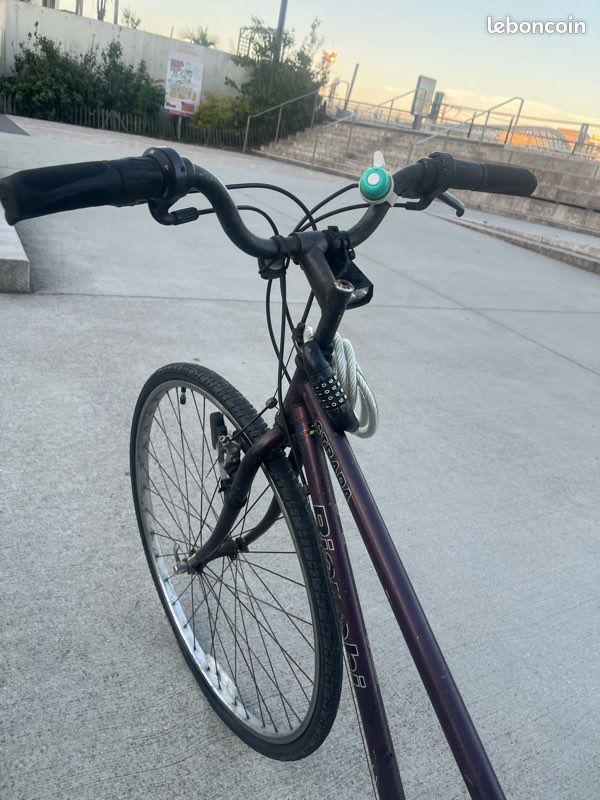 Vélo de ville B’Twin Strada 26 pouces – Bon état (image 3)