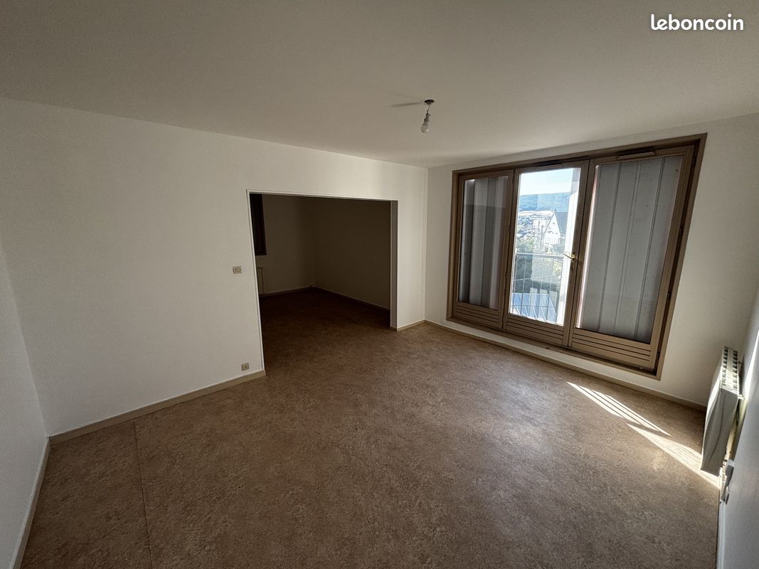 Appartement 5 pièces 94 m² · à Autun · 94 m² · 700 €/mois