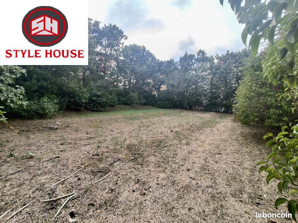 Terrain 600 m² · à Allauch · 345 000 €