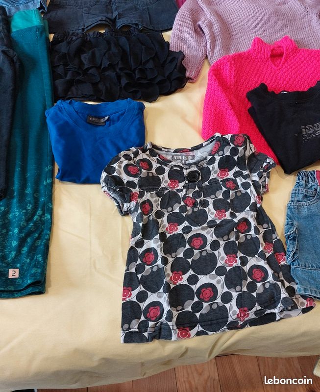 Lot de 24 vetements enfant - fille 2 à 5 ans (image 8)