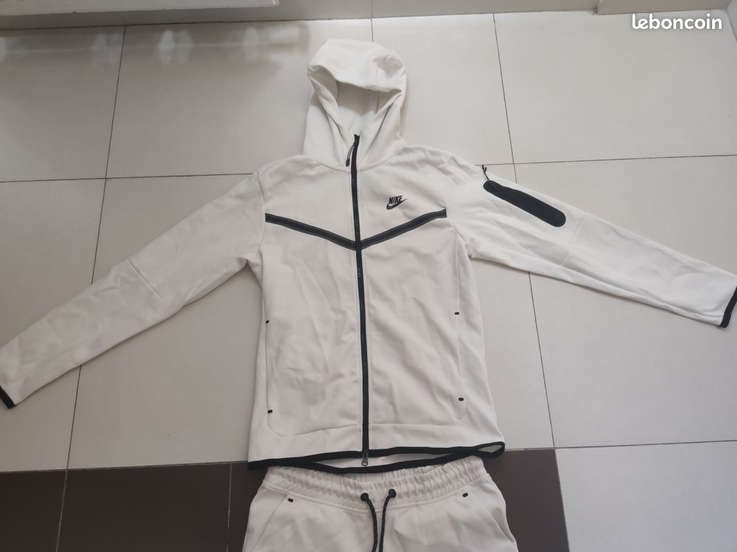 Nike tech blanc L (image 1)