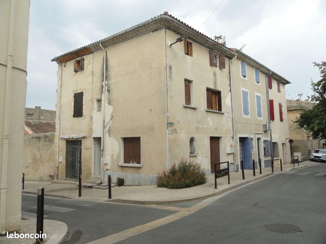 Immeuble 3 pièces 79 m² · à Saint-Gilles · 79 m² · 118 000 €