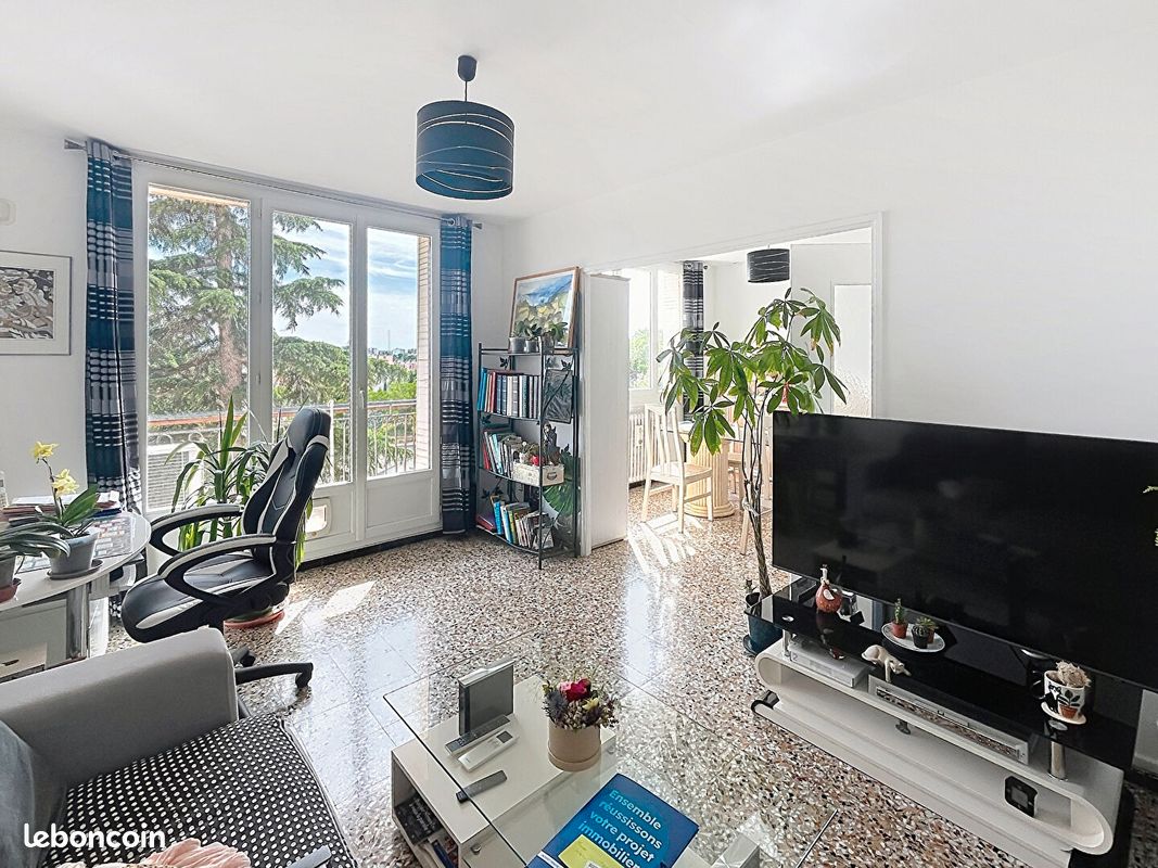 Appartement 4 pièces 66 m² · à Nîmes · 66 m² · 125 000 €
