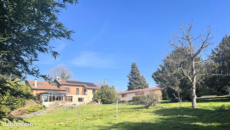Maison 7 pièces 202 m²