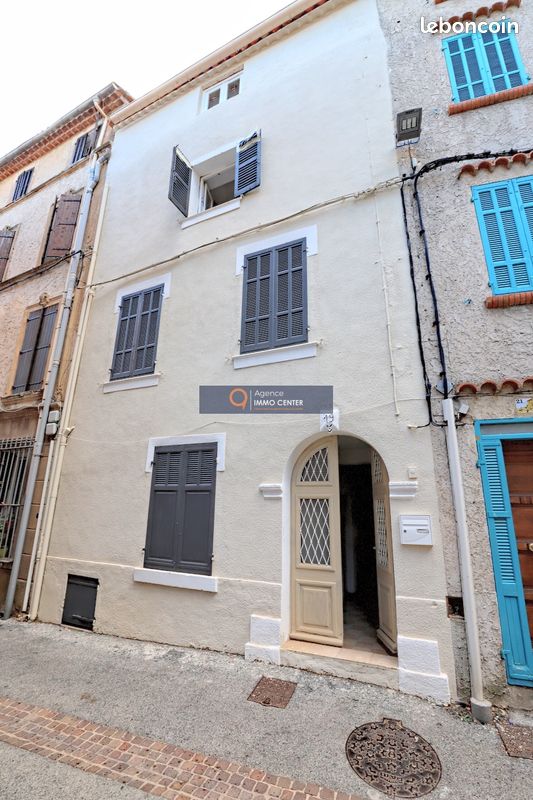Maison 12 pièces 350 m² · à Pignans · 350 m² · 269 000 €