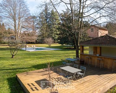 Maison 1 450 000 € - 261 m²