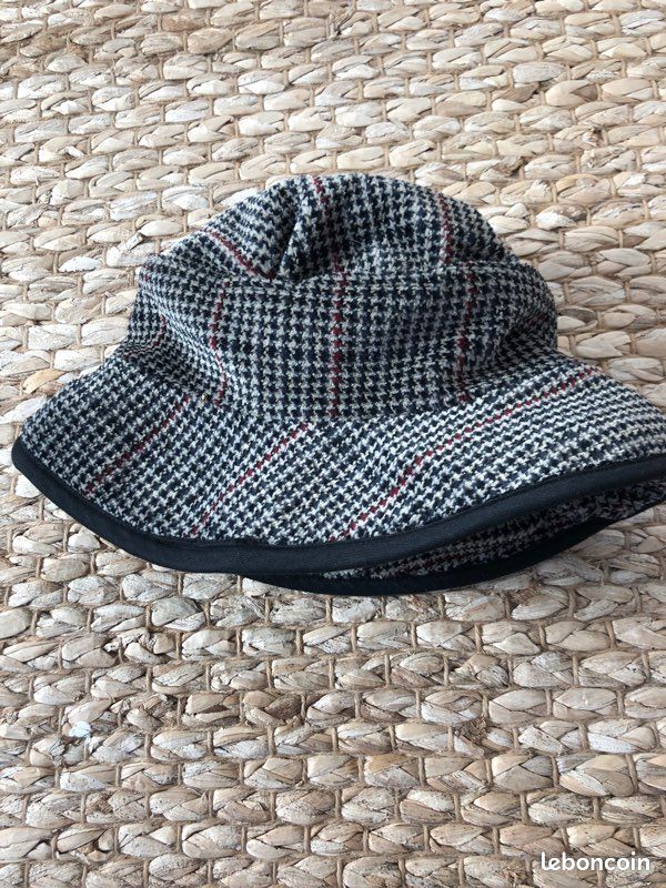 Chapeau cloche neuf (image 1)