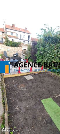 https://img.leboncoin.fr/api/v1/lbcpb1/images/16/96/83/1696832df1f5b7aea9e1675f492d893a48d2f3ea.jpg?rule=ad-image