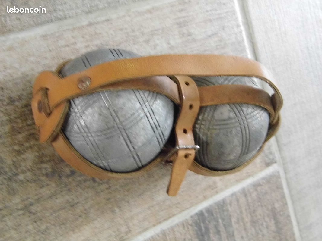 Troc Echange Lot de 3 boules de pétanque ancienne avec cochonet sur