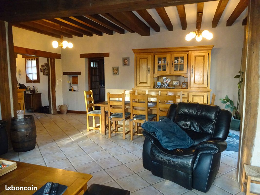 Maison 7 pièces 145 m² · à Val-au-Perche · 145 m² · 214 400 €