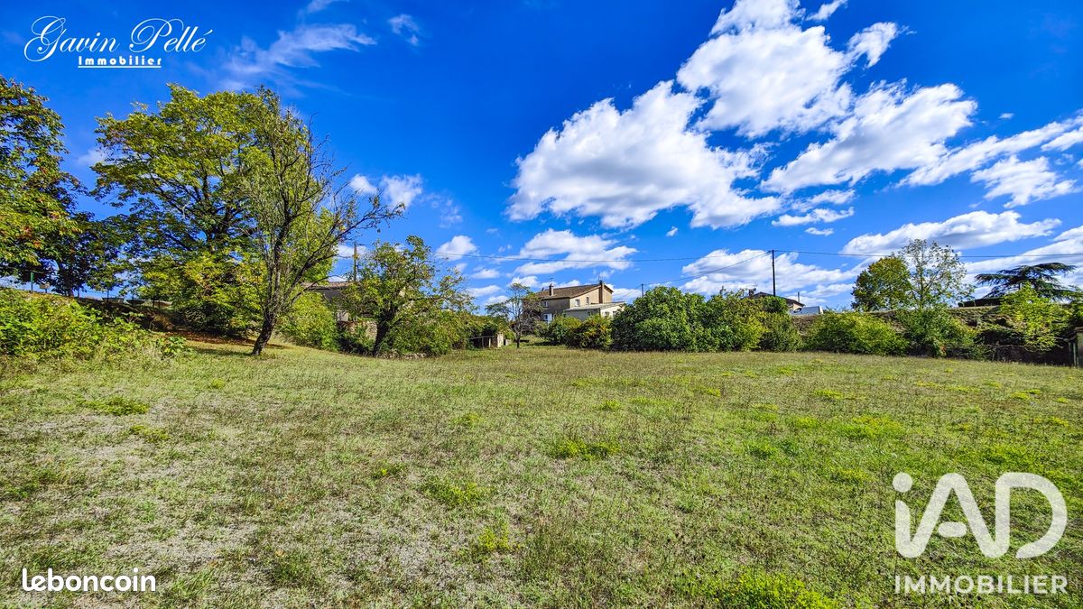 Maison 9 pièces 240 m² · à Saint-Benoît-de-Carmaux · 240 m² · 190 000 €