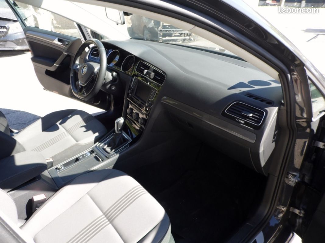 VOLKSWAGEN GOLF 1.6 TDI 110 BlueMotion Technology FAP Allstar DSG7 (image 17)