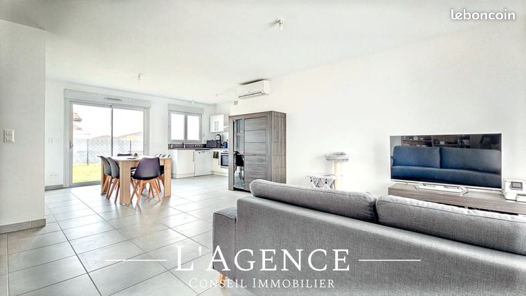 https://img.leboncoin.fr/api/v1/lbcpb1/images/16/9c/8a/169c8aa36be0ee67fd76e78b8ce5b574c4a30b23.jpg?rule=ad-image