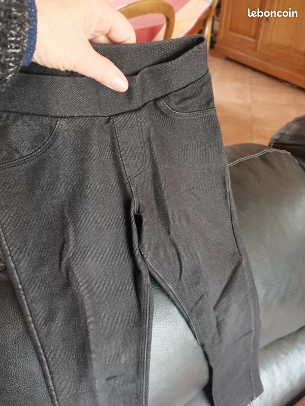 Lot De 4 Vêtements Noirs Cirque - Taille 128 (7/8 Ans) - Tunique, Robe Et Leggings Assortis