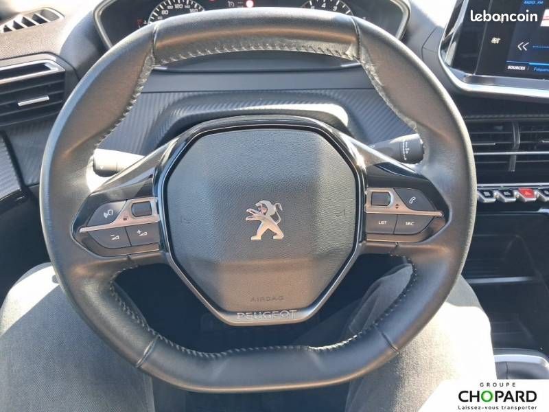 Peugeot 208 BlueHDi 100 S&S BVM6 Style (image 17)