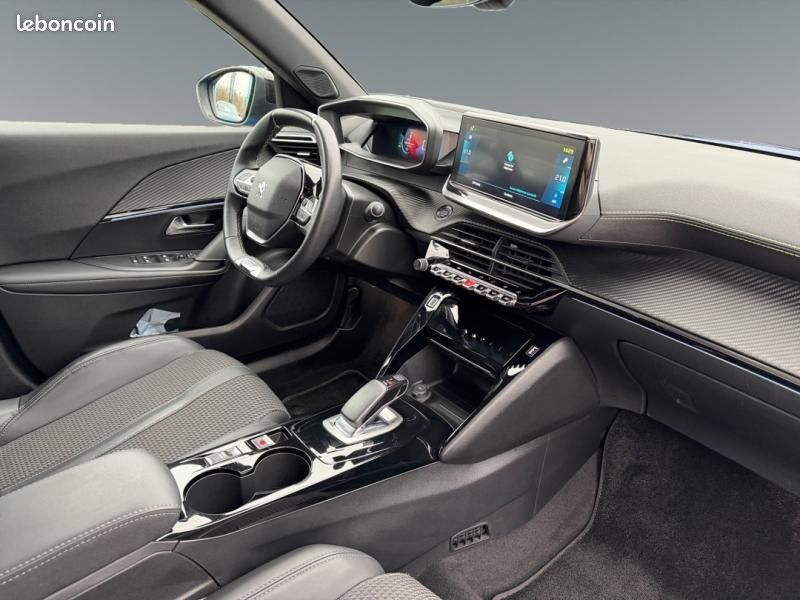 Peugeot 2008 e-2008 136ch GT (image 15)