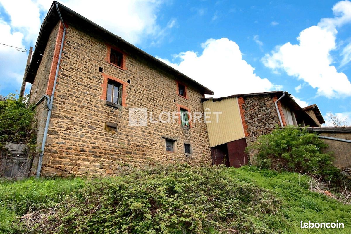 Maison 2 pièces 120 m² · à Saint-Martin-en-Haut · 120 m² · 160 000 €