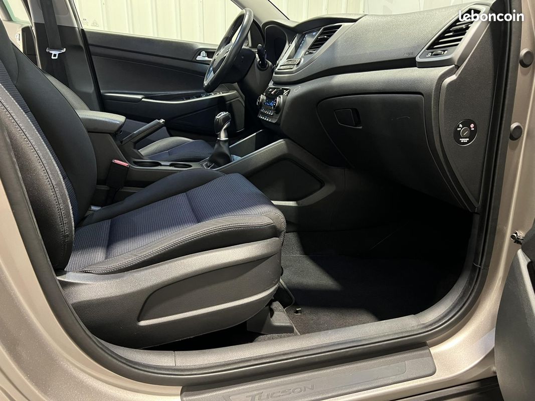 HYUNDAI TUCSON 1.7 CRDi 115 2WD Initia Plus (image 13)