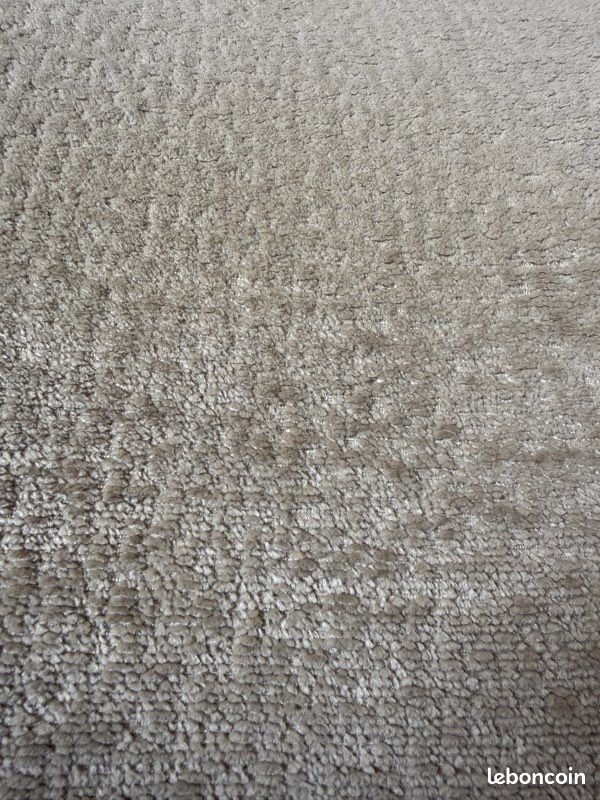 Chaise bouclette beige (image 5)