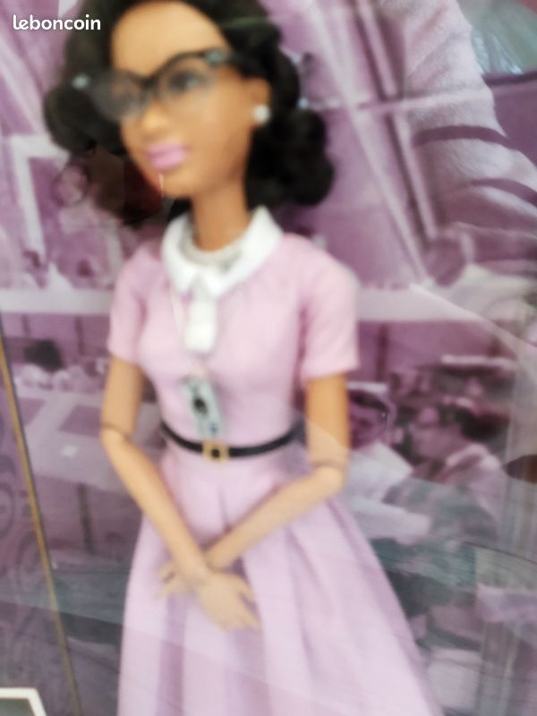 Barbie MATTEL Inspiring Women Series Katherine JohnsonDoll