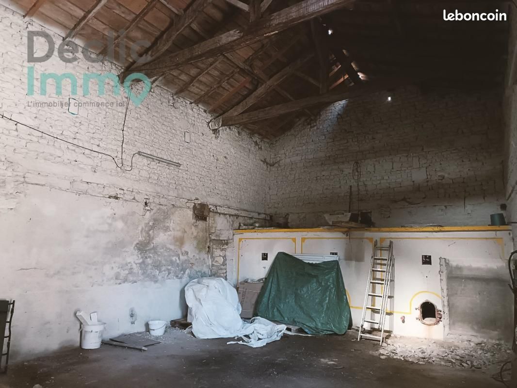 Maison 1 pièce 98 m² - Val-d'Auge 16170 Auge (image principale 1)