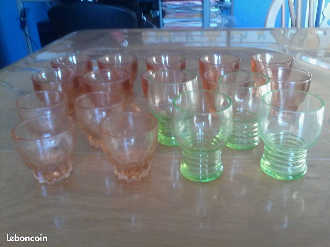 Divers petits verres (image 3)