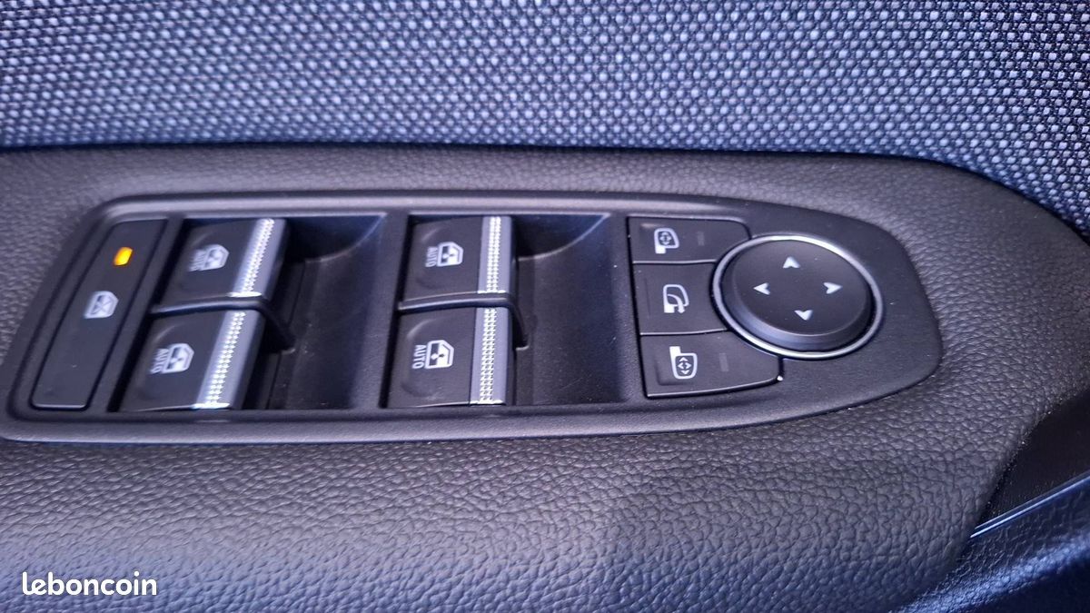 Renault captur tce 90 ch techno (image 17)