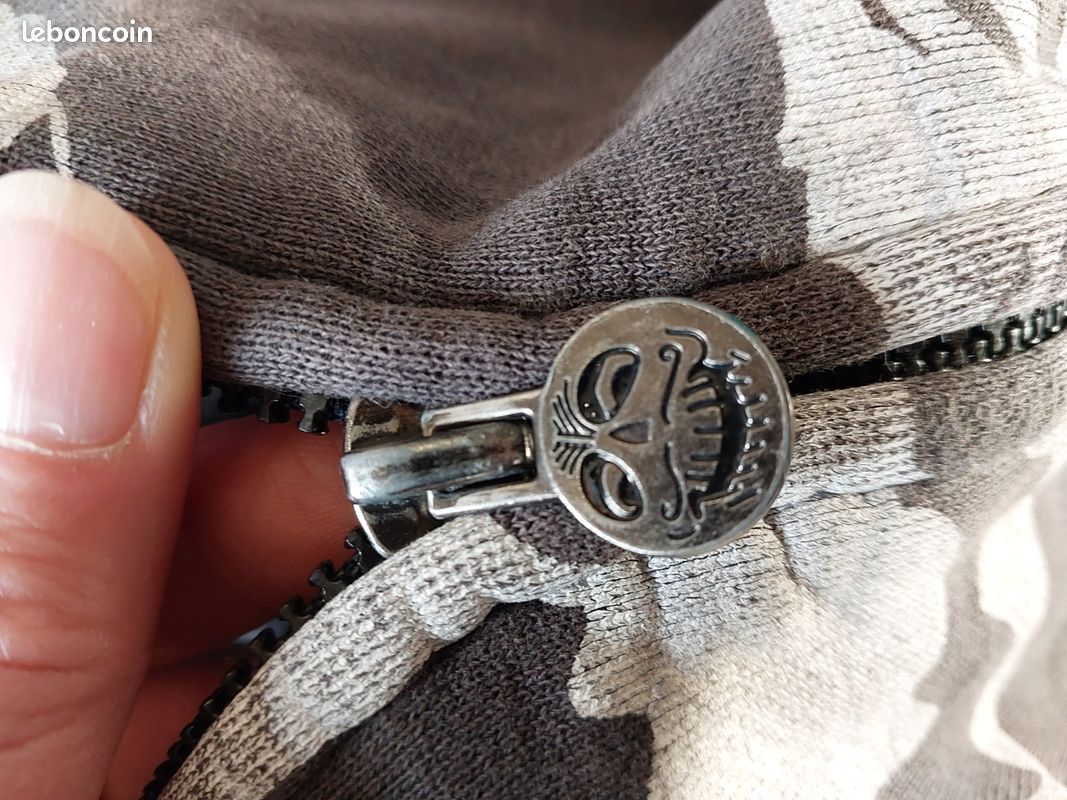 Sweat Zippé à Capuche Volcom Taille M – Noir – Motif Tête De Mort – Bon état - Vêtements