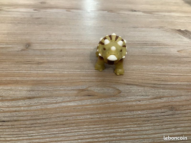 Playmobil 30651512 baby tricératops (image 3)