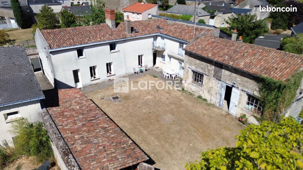 Maison 7 pièces 155 m² · à Doué-en-Anjou · 155 m² · 168 500 €