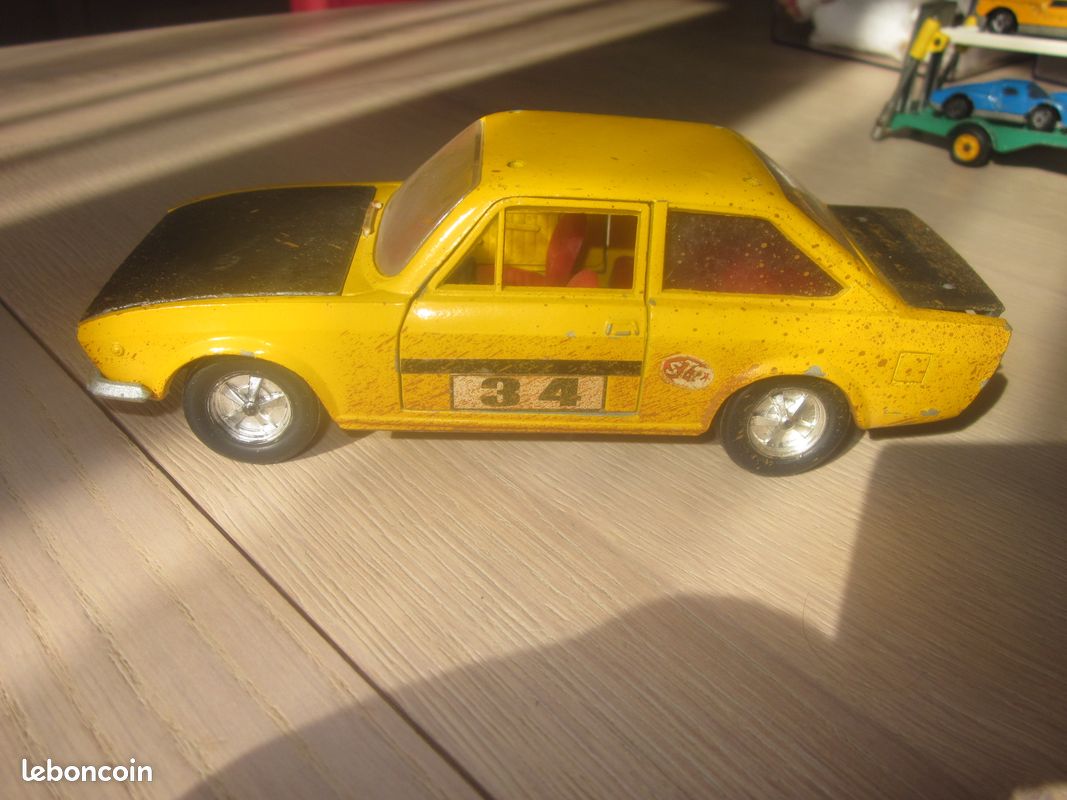 Paya Seat 124 Rallye Monte-Carlo 1971 – Tôle à Friction – Joustra – 25 Cm