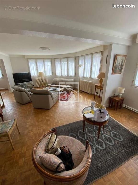 Immeuble 12 pièces 320 m² · à Calais · 320 m² · 367 500 €