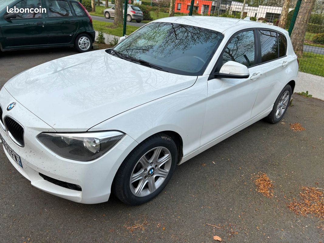 BMW 114D série 1 - Voitures