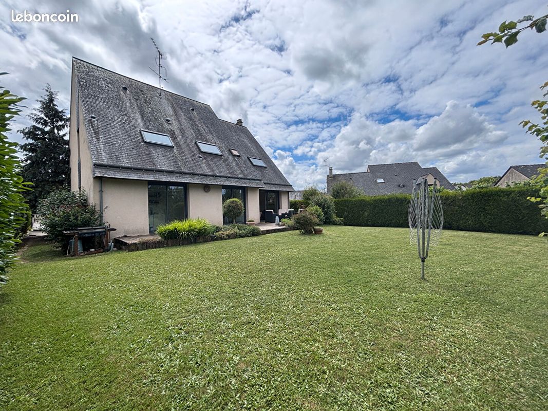 Maison 8 pièces 141 m² · à Laval · 141 m² · 373 065 €