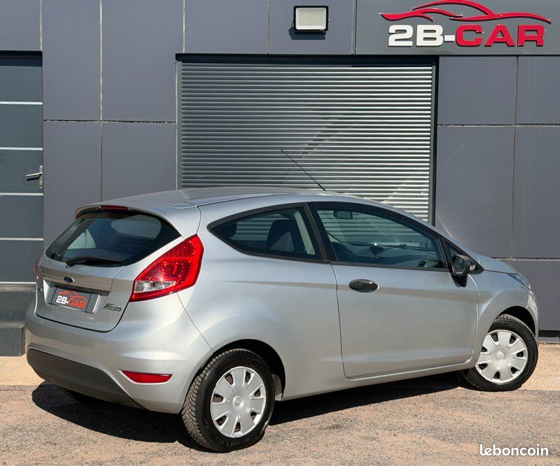 Ford Fiesta 1.4 TDCI 70cv Économique / Fiable / Très propre / Kit distribution Ok / Climatisation ok (image 4)