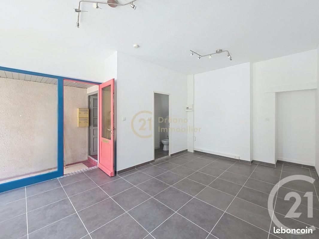 Immeuble 60 m² · à Saint-Méen-le-Grand · 60 m² · 160 800 €