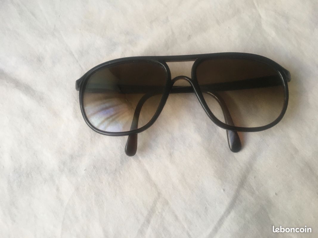 Lunettes soleil . Verres fumés marron (image 1)