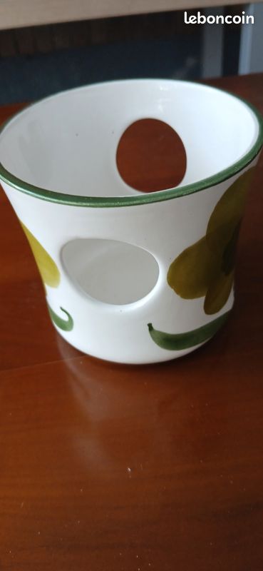 Cache pot (image 2)