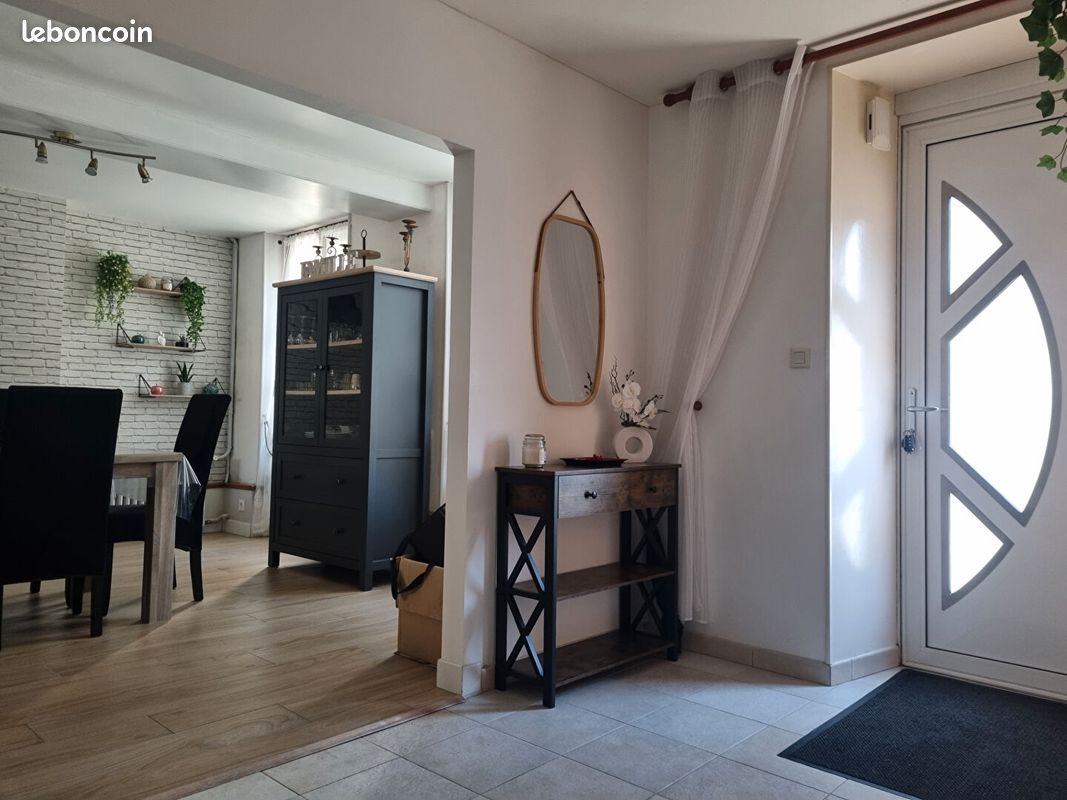 Maison 6 pièces 196 m² · à Chemillé-en-Anjou · 196 m² · 236 120 €