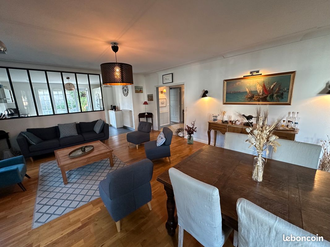 Maison 9 pièces 230 m² · à Nantes · 230 m² · 743 000 €