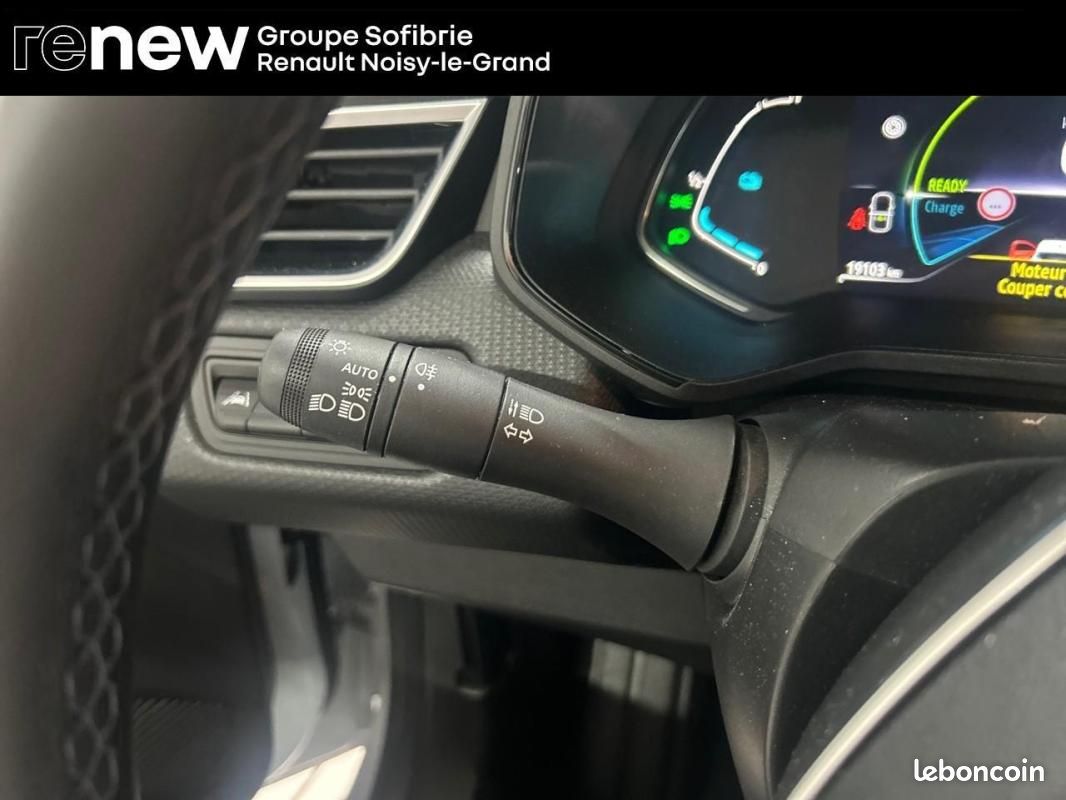 Renault Clio V E-Tech full hybrid 145 Evolution (image 20)