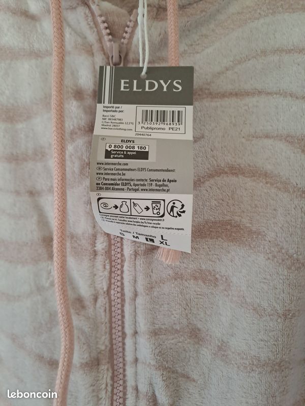 Pyjama- combinaison un en taille L et un en XL tout neuf (image 5)