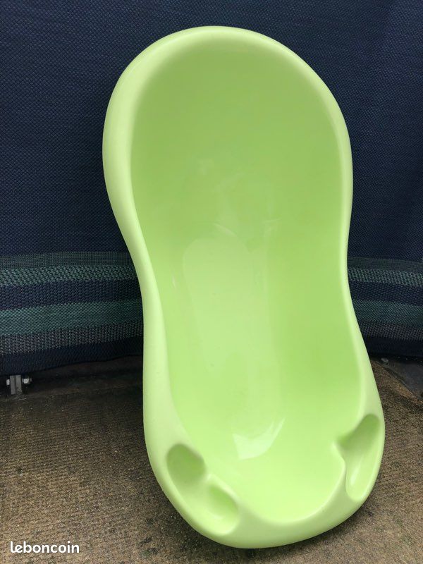 Lot de trotteur+anneaux de bain+petit baignoire bébé (image 5)