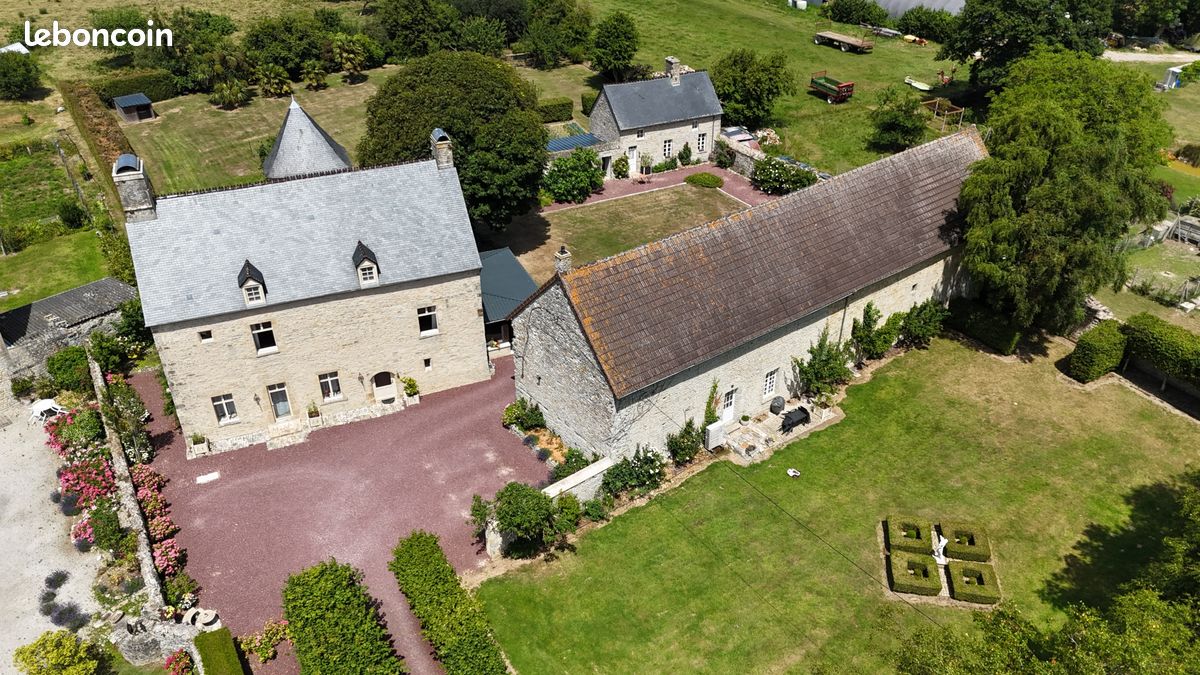 Maison 6 pièces 240 m² · à Sainte-Mère-Église · 240 m² · 775 000 €
