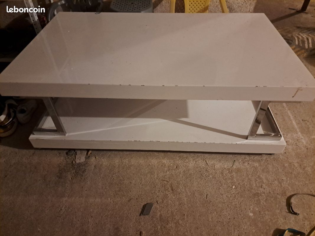 Table (image 1)