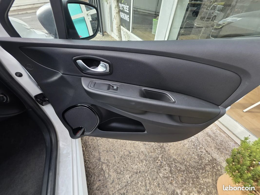 Renault CLIO IV Intens Pack GT Line / Vidange Neuve / (image 42)