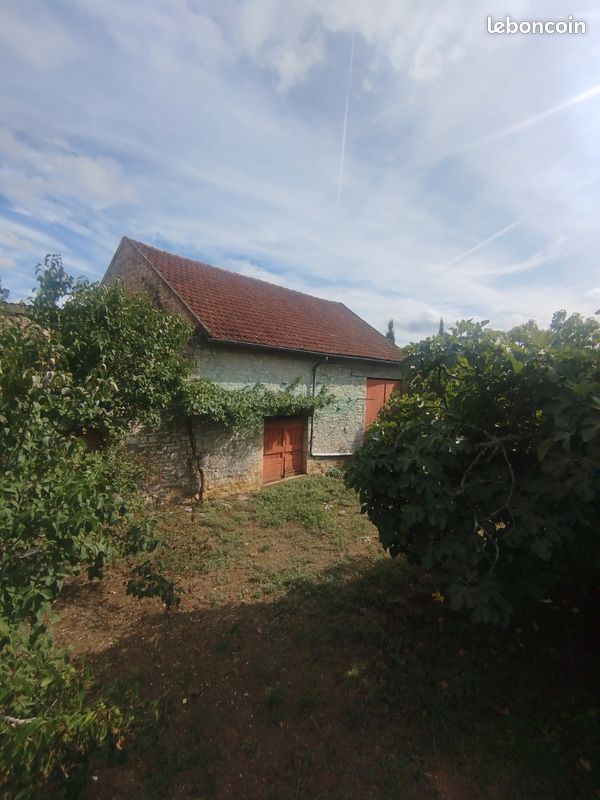 Maison 2 pièces 90 m² · à Montgesty · 90 m² · 65 000 €