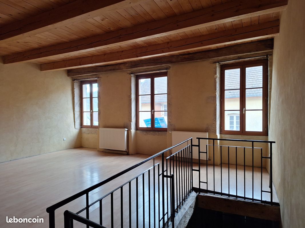 Appartement 4 pièces 120 m² · à Beaufort-Orbagna · 120 m² · 110 000 €