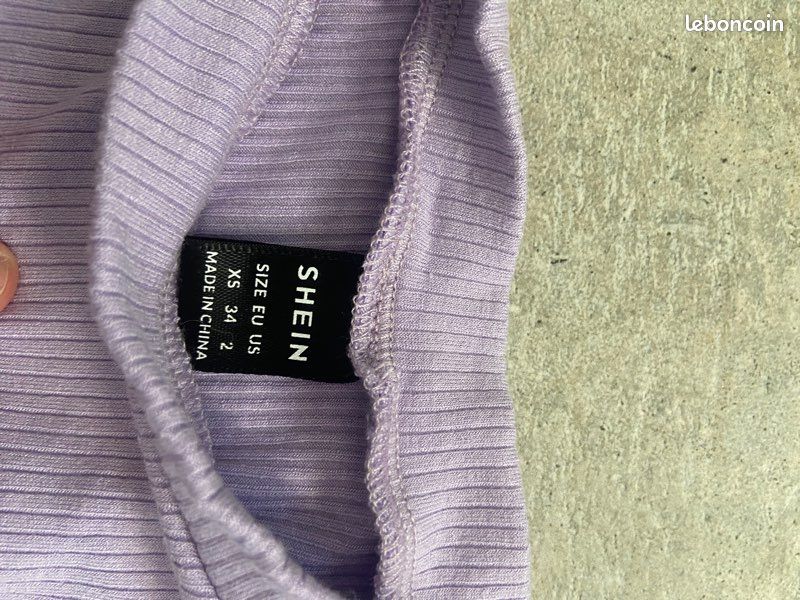 T-shirt violet SHEIN xs (image 3)